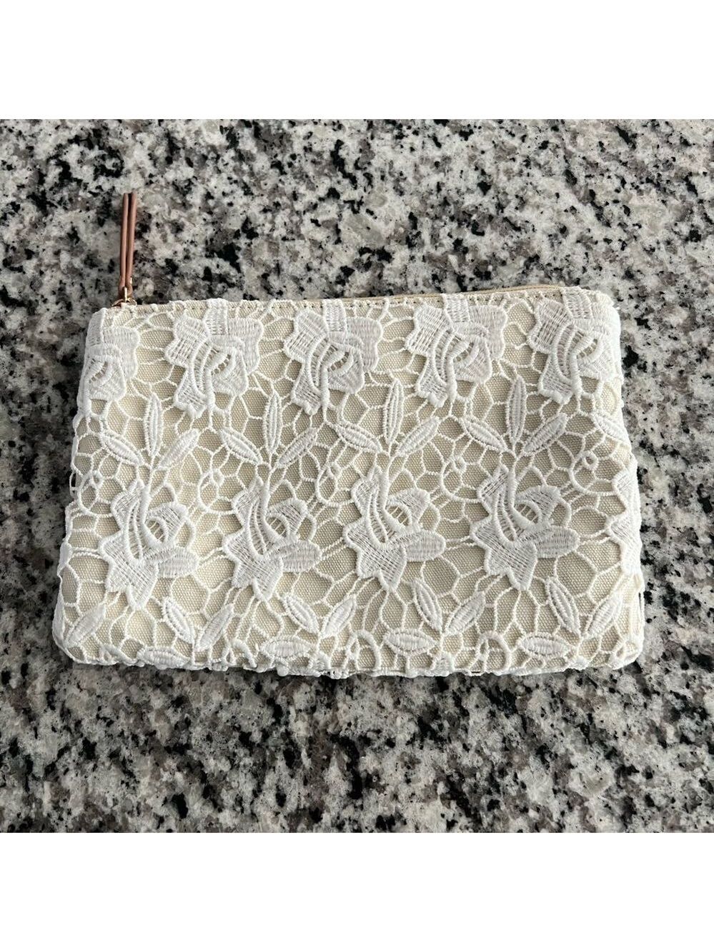 🌟 Merona White  Lace Clutch